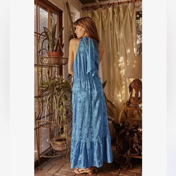 *Last Chance* Saylor Corinna Floral Halter Maxi Dress Mykonos Blue Cerulean 🤍 - Picture 6 of 7
